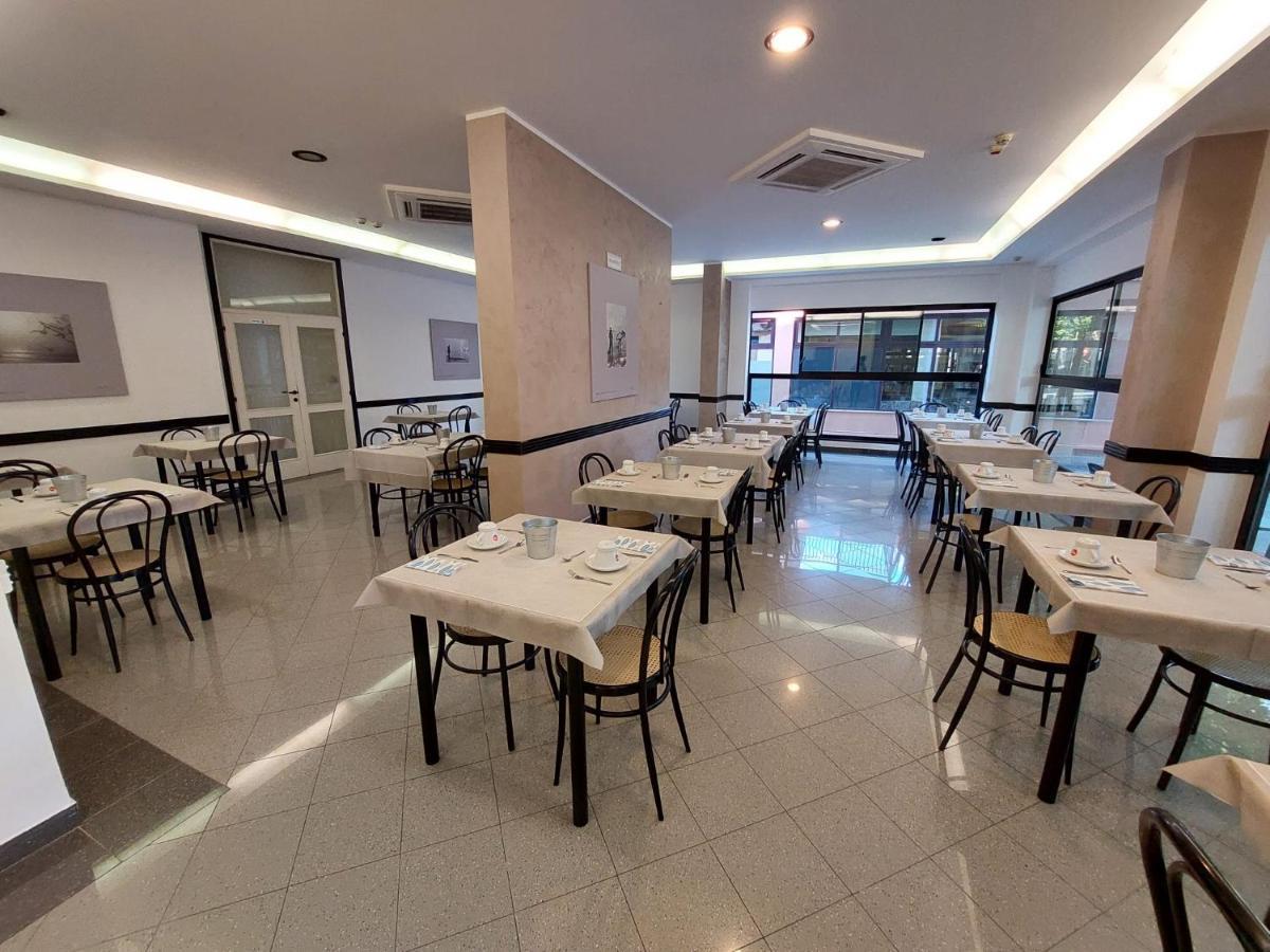 Vinsea Hotel Bellaria-Igea Marina Exterior foto